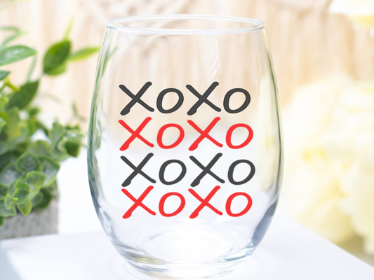 XOXO Wine Glass